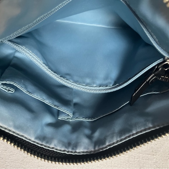 Coach leather shoulder bag. - Picture 11 of 16